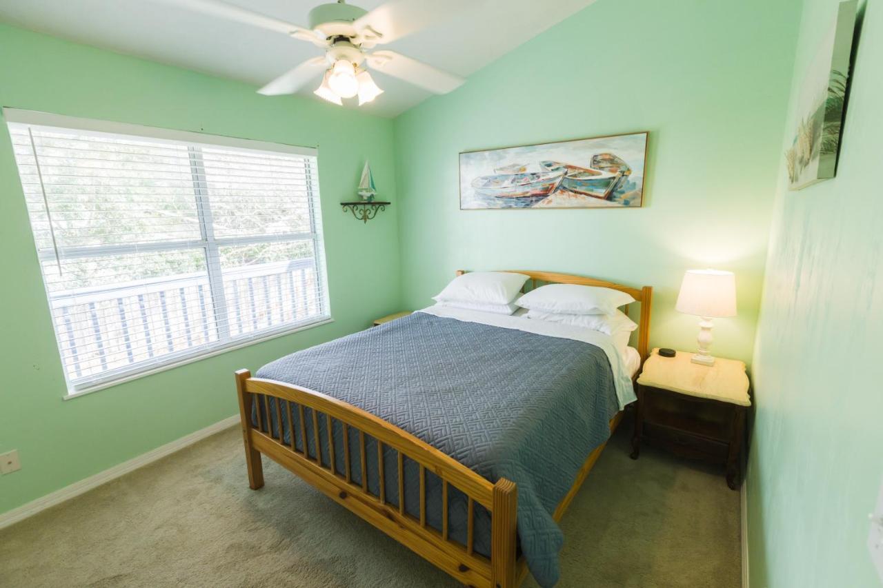 Five Bedroom Home In The Heart Of St Aug Beach เซนต์ออกัสติน ภายนอก รูปภาพ